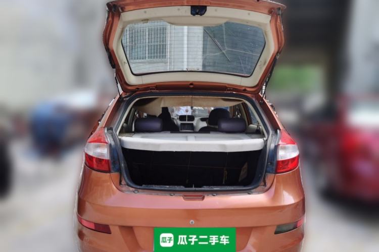 Used Chery Fengyun 2 2010 Hatchback 1.5L Ambition Model Trunk
