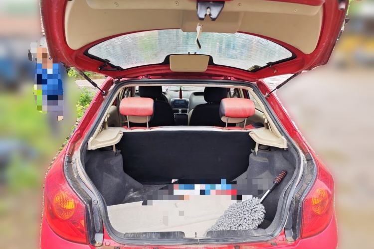 Used Chery Fengyun 2 2010 Hatchback 1.5L Ambition Model Trunk