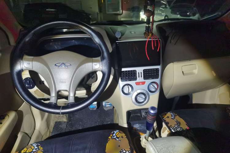Used Chery Fengyun 2 2010 Hatchback 1.5L Ambition Model Center Console