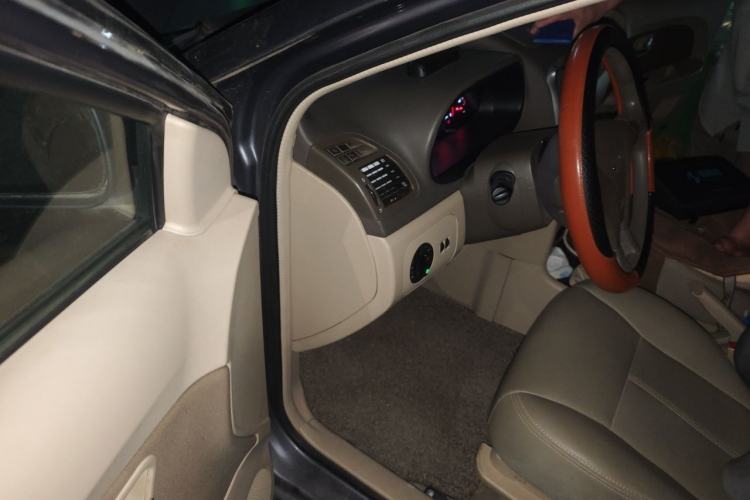 Used Chery Fengyun 2 2010 Hatchback 1.5L Ambition Model Driver Seat