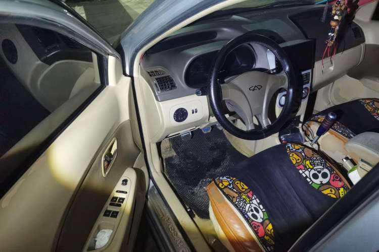 Used Chery Fengyun 2 2010 Hatchback 1.5L Ambition Model Driver Seat