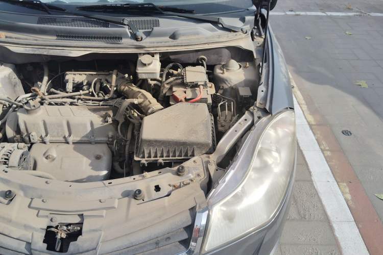 Used Chery Fengyun 2 2010 Hatchback 1.5L Ambition Model Engine Bay Left