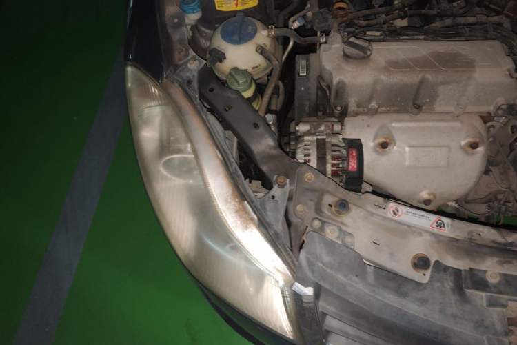 Used Chery Fengyun 2 2010 Hatchback 1.5L Ambition Model Engine Bay Right