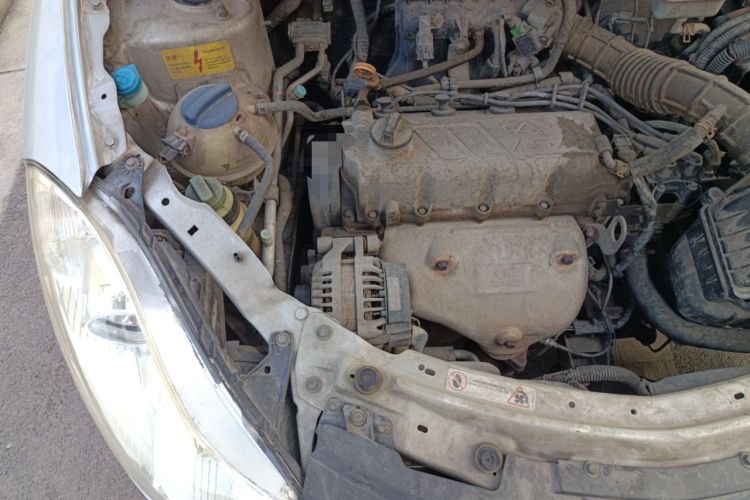 Used Chery Fengyun 2 2010 Hatchback 1.5L Luxury Model Engine Bay Right