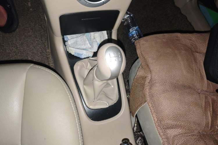 Used Chery Fengyun 2 2010 Hatchback 1.5L Ambition Model Gear Lever