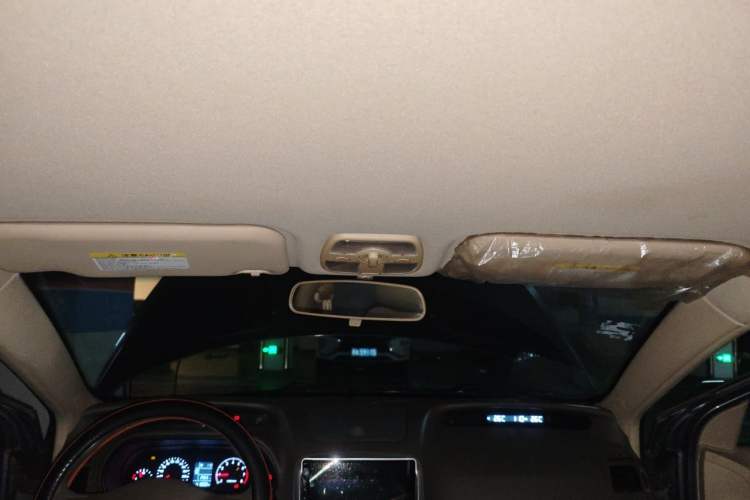 Used Chery Fengyun 2 2010 Hatchback 1.5L Ambition Model Headliner