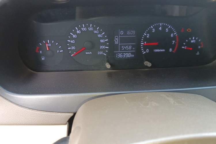 Used Chery Fengyun 2 2010 Hatchback 1.5L Luxury Model Odometer Close Up