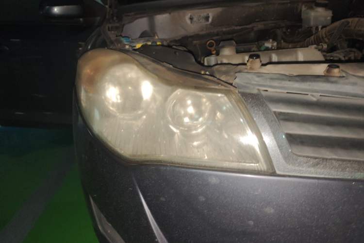 Used Chery Fengyun 2 2010 Hatchback 1.5L Ambition Model Right Front Headlight