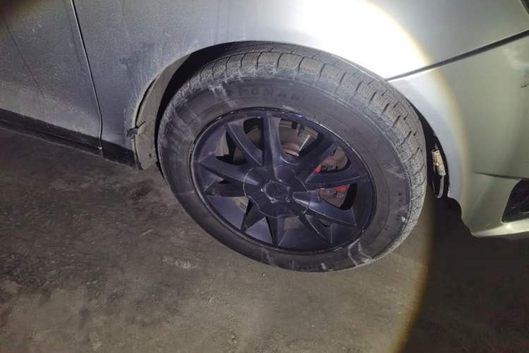 Used Chery Fengyun 2 2010 Hatchback 1.5L Ambition Model Right Front Wheel Hub