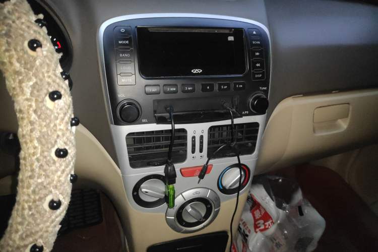 Used Chery Fengyun 2 2010 Hatchback 1.5L Ambition Model Audio And AC Panel