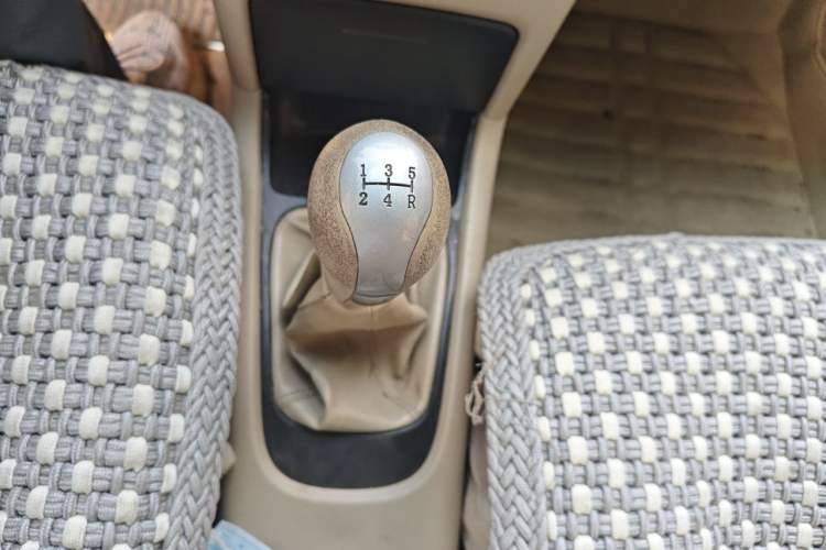 Used Chery Fengyun 2 2010 Hatchback 1.5L Ambition Model Gear Lever