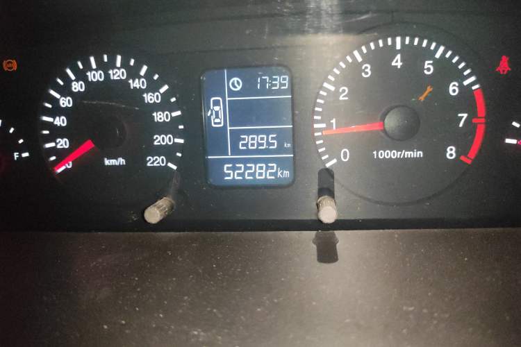 Used Chery Fengyun 2 2010 Hatchback 1.5L Ambition Model Odometer Close Up
