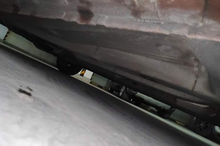 Used Chery Fengyun 2 2010 Hatchback 1.5L Ambition Model Chassis Front Right