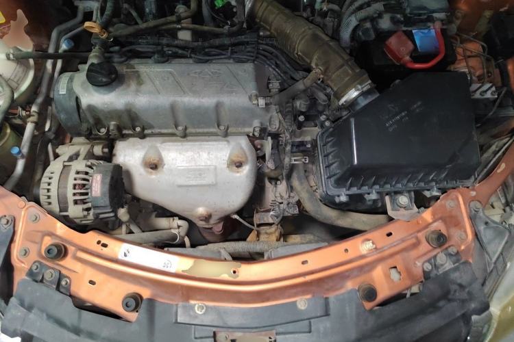 Used Chery Fengyun 2 2010 Hatchback 1.5L Ambition Model Engine Bay