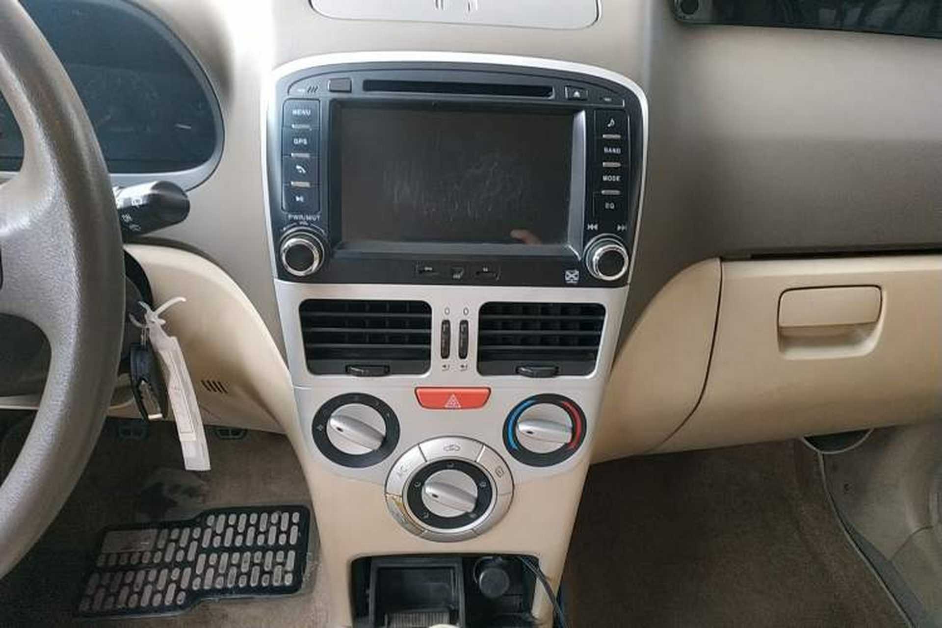 Used Chery Fengyun 2 2013 Hatchback 1.5L Manual Kuaiyi Edition Audio And AC Panel