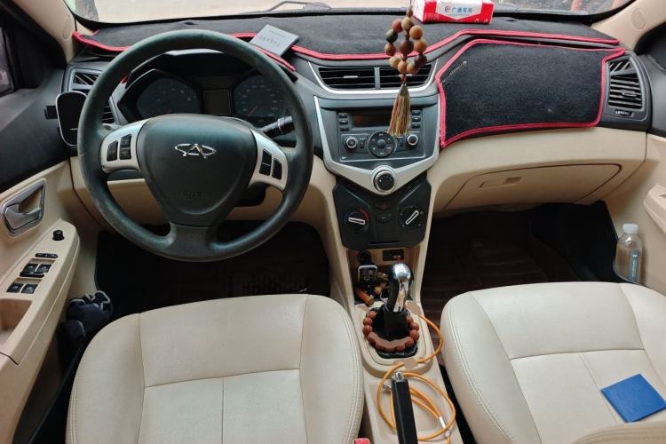 Used Chery Fengyun 2 2013 Hatchback 1.5L Manual Ruiyi Edition Center Console