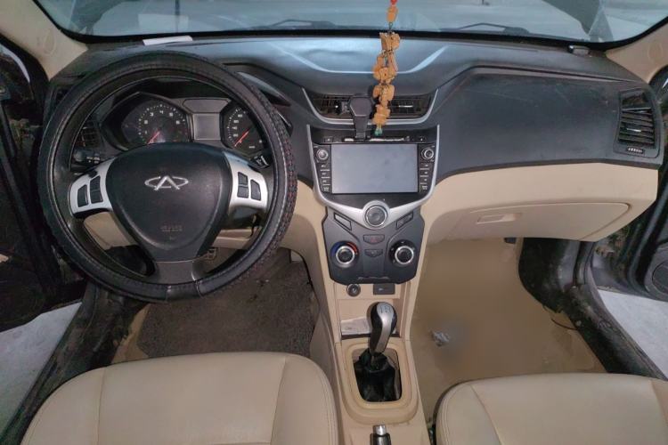 Used Chery Fengyun 2 2013 Hatchback 1.5L Manual Ruiyi Edition Center Console