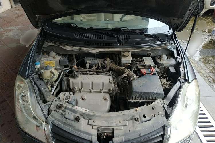 Used Chery Fengyun 2 2013 Hatchback 1.5L Manual Kuaiyi Edition Engine Bay