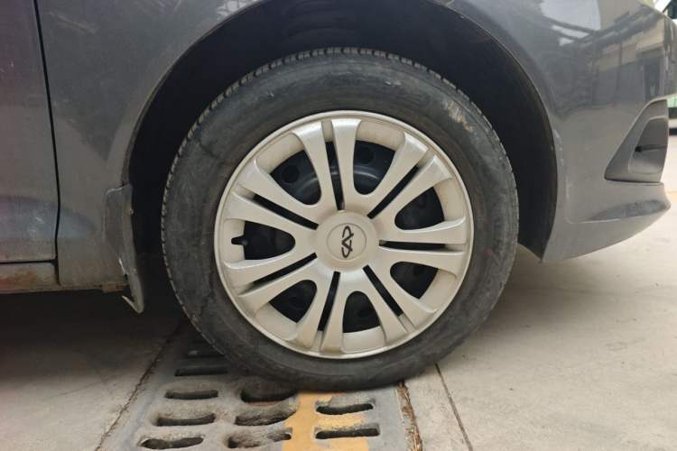 Used Chery Fengyun 2 2013 Hatchback 1.5L Manual Ruiyi Edition Right Front Wheel Hub
