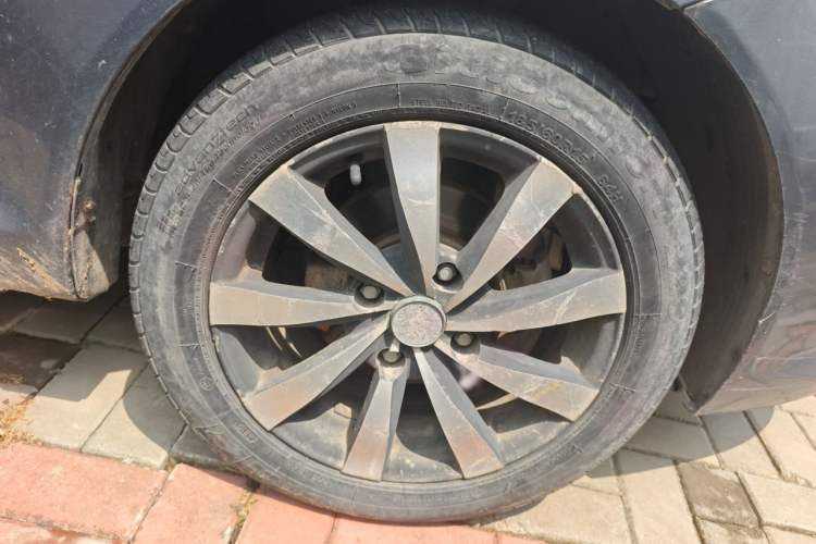 Used Chery Fengyun 2 2013 Hatchback 1.5L Manual Ruiyi Edition Right Front Wheel Hub