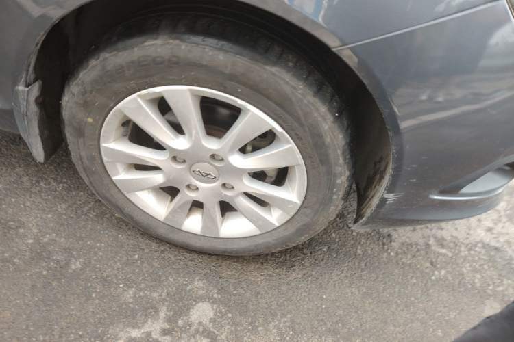 Used Chery Fengyun 2 2013 Hatchback 1.5L Manual Ruiyi Edition Right Front Wheel Hub