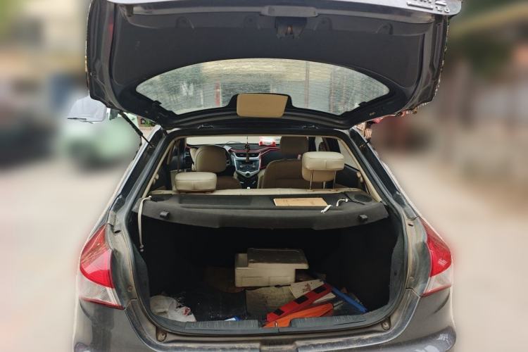 Used Chery Fengyun 2 2013 Hatchback 1.5L Manual Ruiyi Edition Trunk