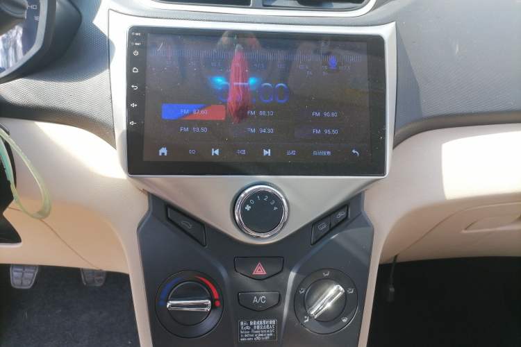 Used Chery Fengyun 2 2013 Hatchback 1.5L Manual Ruiyi Edition Audio And AC Panel