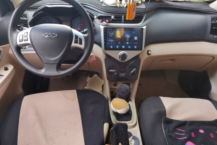Used Chery Fengyun 2 2013 Hatchback 1.5L Manual Ruiyi Edition Center Console