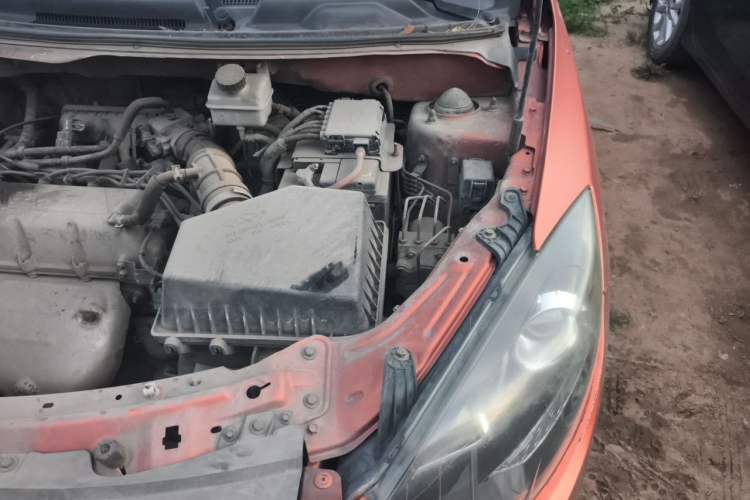 Used Chery Fengyun 2 2013 Hatchback 1.5L Manual Ruiyi Edition Engine Bay Left