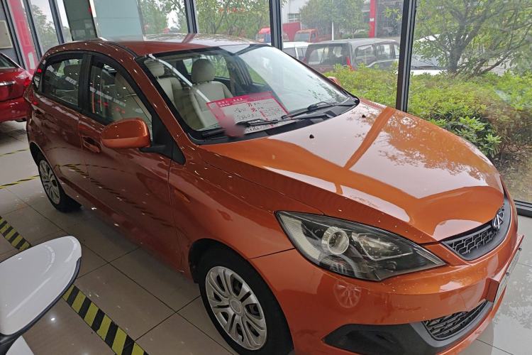 Used Chery Fengyun 2 2013 Hatchback 1.5L AMT Ruìyì Edition Exterior 2