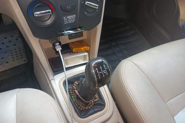 Used Chery Fengyun 2 2013 Hatchback 1.5L Manual Ruiyi Edition Gear Lever