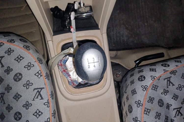 Used Chery Fengyun 2 2013 Hatchback 1.5L Manual Ruiyi Edition Gear Lever