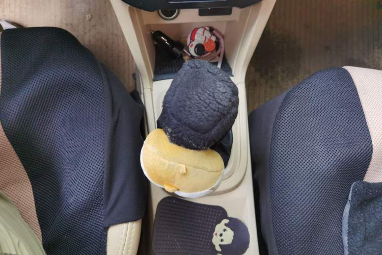 Used Chery Fengyun 2 2013 Hatchback 1.5L Manual Ruiyi Edition Gear Lever