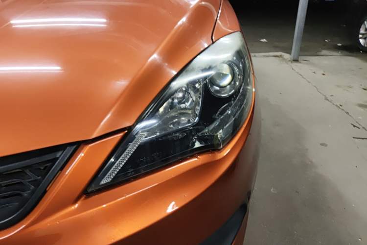 Used Chery Fengyun 2 2013 Hatchback 1.5L Manual Ruiyi Edition Left Front Headlight
