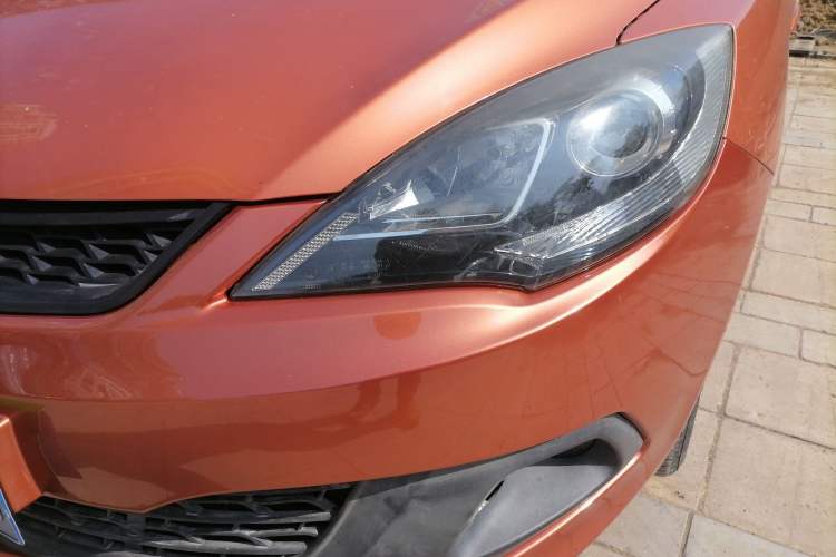 Used Chery Fengyun 2 2013 Hatchback 1.5L Manual Ruiyi Edition Left Front Headlight