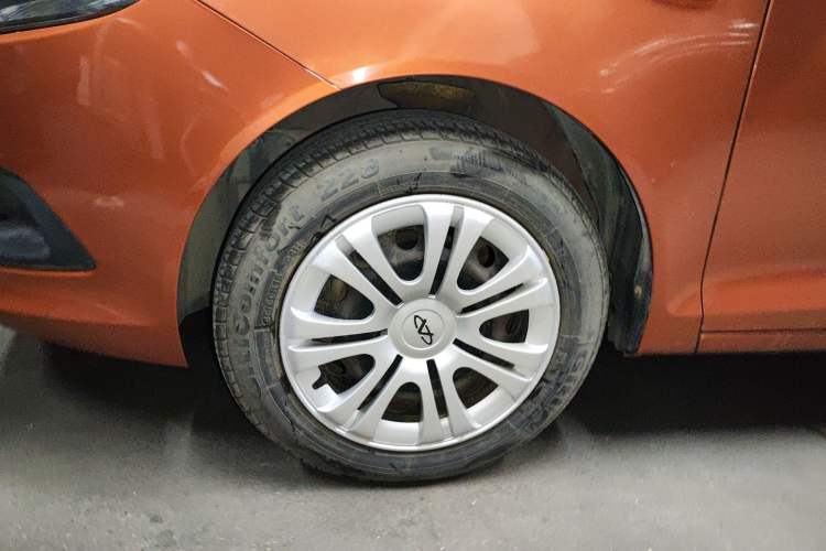 Used Chery Fengyun 2 2013 Hatchback 1.5L Manual Ruiyi Edition Left Front Wheel Hub