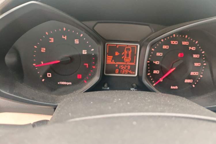 Used Chery Fengyun 2 2013 Hatchback 1.5L Manual Ruiyi Edition Odometer Close Up