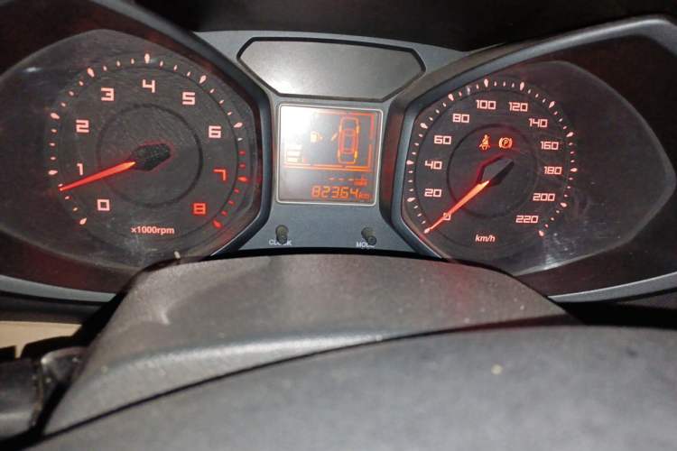 Used Chery Fengyun 2 2013 Hatchback 1.5L Manual Ruiyi Edition Odometer Close Up