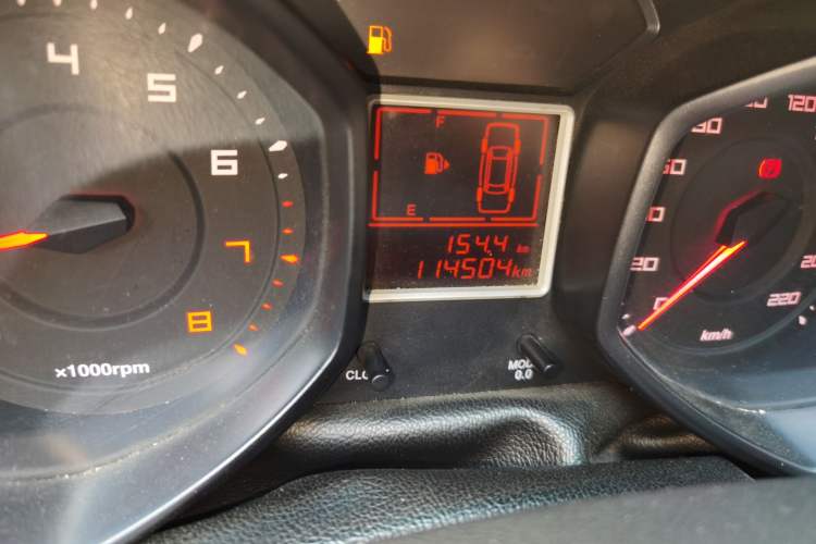 Used Chery Fengyun 2 2013 Hatchback 1.5L Manual Ruiyi Edition Odometer Close Up