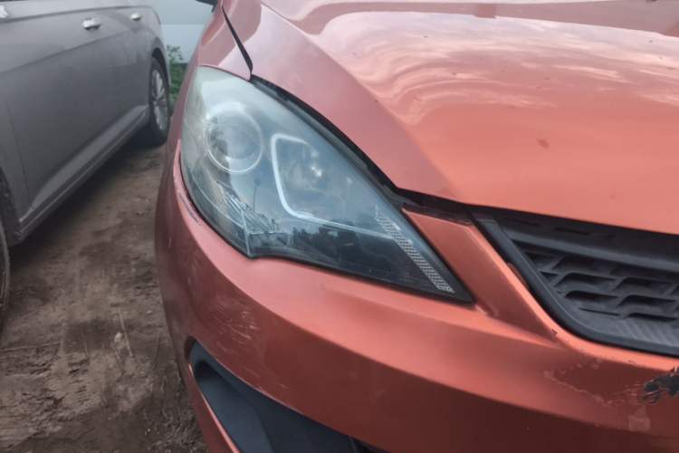 Used Chery Fengyun 2 2013 Hatchback 1.5L Manual Ruiyi Edition Right Front Headlight