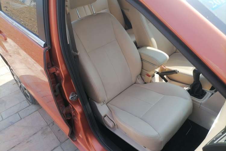 Used Chery Fengyun 2 2013 Hatchback 1.5L Manual Ruiyi Edition Right Front Seat
