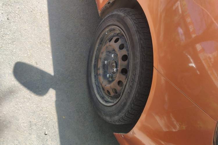 Used Chery Fengyun 2 2013 Hatchback 1.5L Manual Ruiyi Edition Right Front Wheel Hub