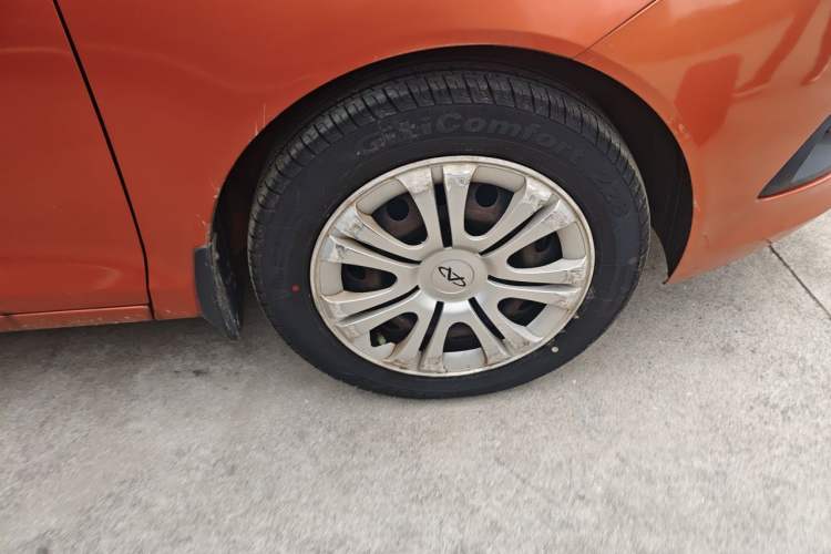 Used Chery Fengyun 2 2013 Hatchback 1.5L Manual Ruiyi Edition Right Front Wheel Hub