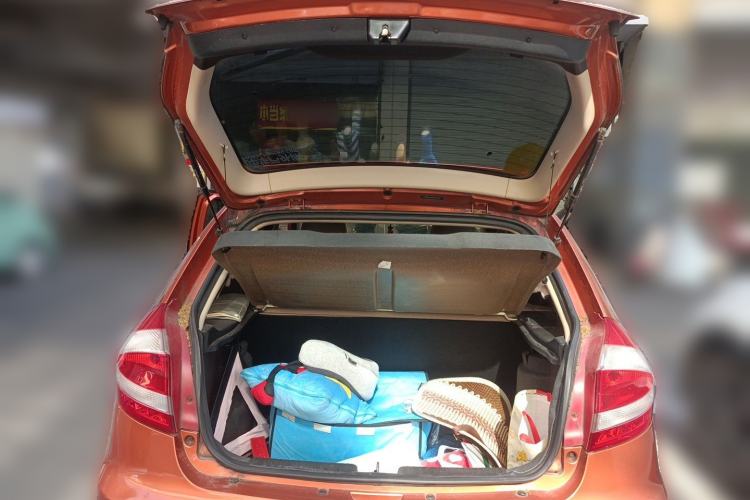 Used Chery Fengyun 2 2013 Hatchback 1.5L Manual Ruiyi Edition Trunk