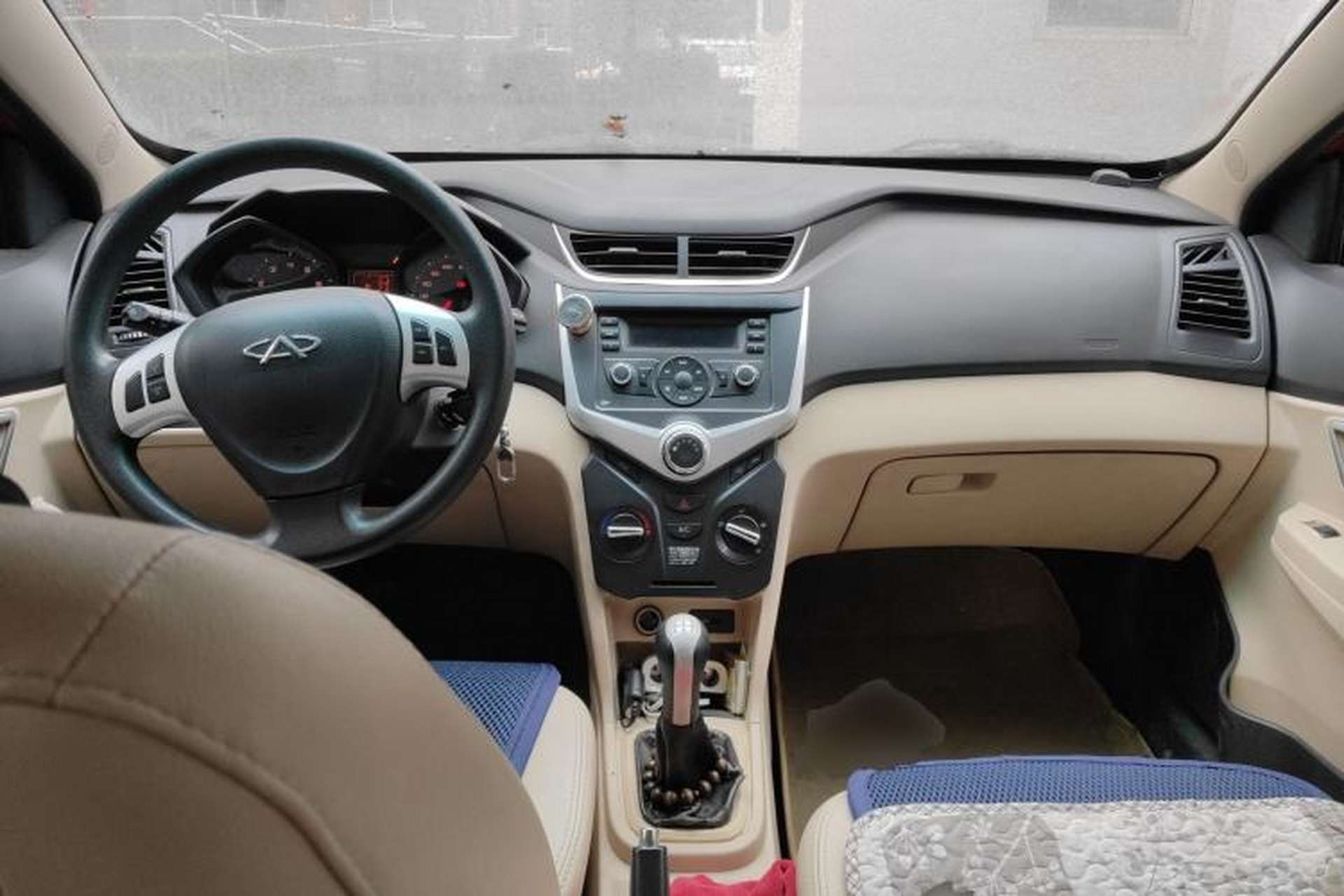 Used Chery Fengyun 2 2013 Hatchback 1.5L Manual Ruiyi Edition Center Console