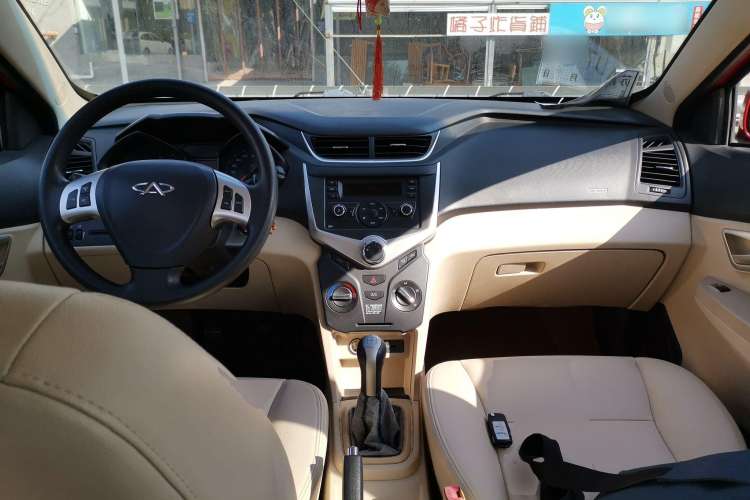 Used Chery Fengyun 2 2013 Hatchback 1.5L Manual Ruiyi Edition Center Console