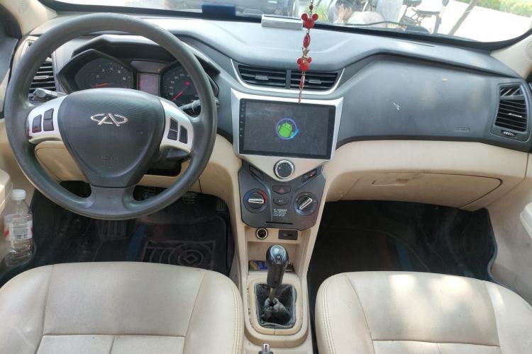 Used Chery Fengyun 2 2013 Hatchback 1.5L Manual Ruiyi Edition Center Console