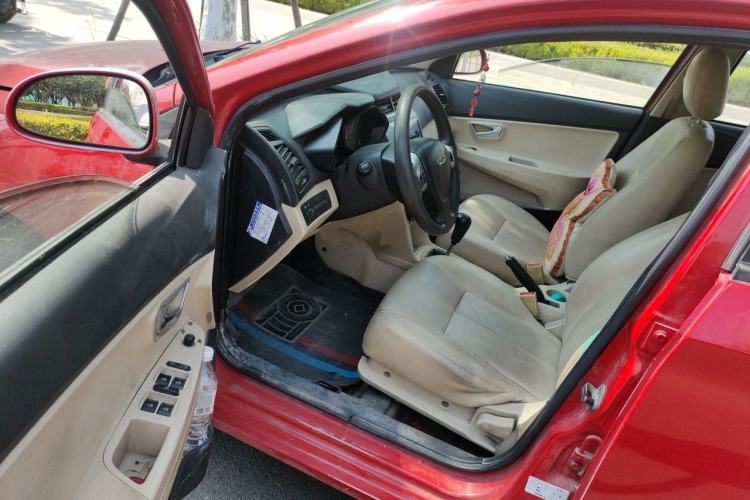 Used Chery Fengyun 2 2013 Hatchback 1.5L Manual Ruiyi Edition Driver Seat