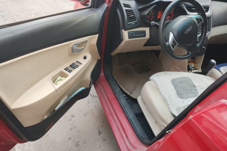 Used Chery Fengyun 2 2013 Hatchback 1.5L Manual Ruiyi Edition Driver Seat