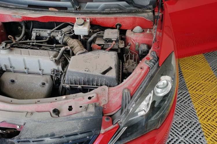 Used Chery Fengyun 2 2013 Hatchback 1.5L Manual Ruiyi Edition Engine Bay Left